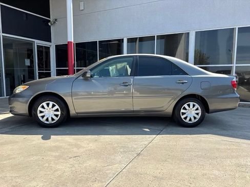 Used 2006 Toyota Camry LE FWD image 7