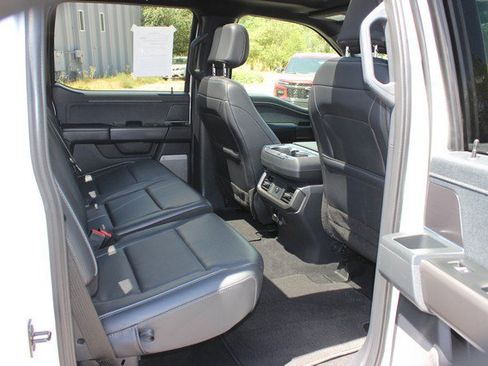 Used 2025 Ford F150 Lariat AWD/4WD image 15