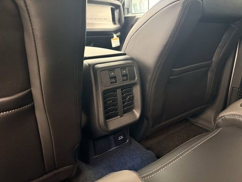 New 2025 Ford Bronco Outer Banks w/ Sasquatch Package image 19
