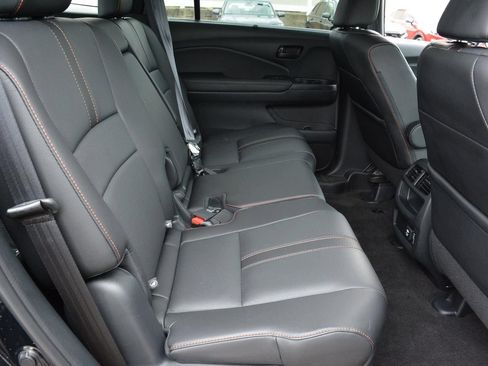 Used 2023 Honda Passport TrailSport image 18