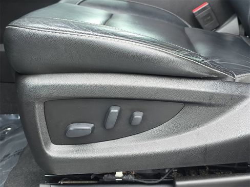 Used 2019 Chevrolet Suburban LT image 34