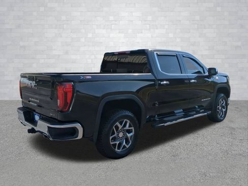 Used 2022 GMC Sierra 1500 SLT w/ SLT Convenience Package AWD/4WD image 5