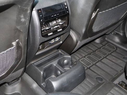 Used 2024 Jeep Grand Cherokee L Limited w/ Black Appearance Package RWD image 19