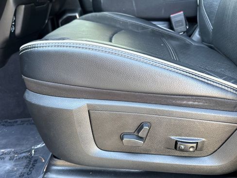 Used 2021 RAM 2500 Laramie w/ Night Edition image 12