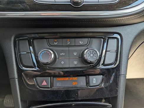 Used 2020 Buick Encore Preferred AWD/4WD image 23