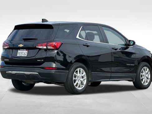 Used 2022 Chevrolet Equinox LT w/ Driver Convenience Package AWD/4WD image 4