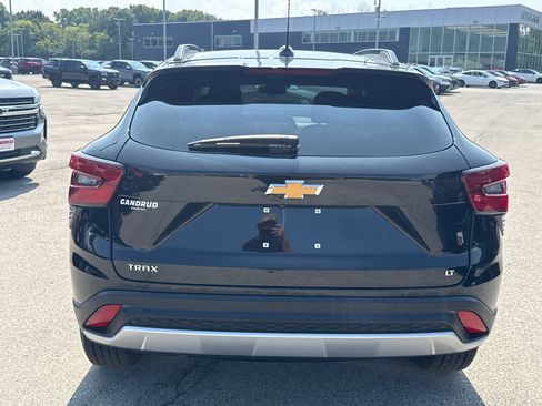 Certified 2024 Chevrolet Trax LT w/ Driver Confidence Package FWD image 7