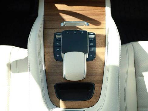 Certified 2024 Mercedes-Benz GLE 450 4MATIC image 17