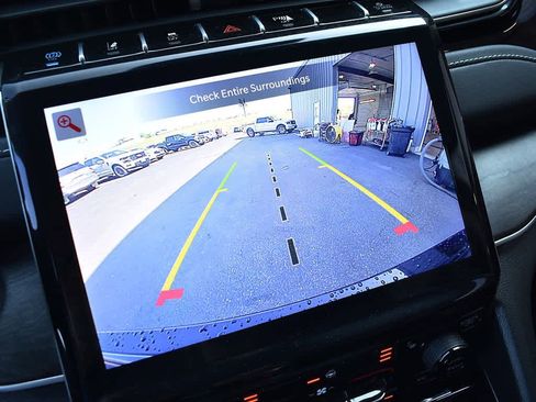 Used 2023 Jeep Grand Cherokee 4WD 4xe image 22