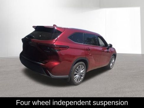 Used 2022 Toyota Highlander Platinum AWD/4WD image 11