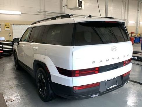 Used 2024 Hyundai Santa Fe SEL AWD/4WD image 4