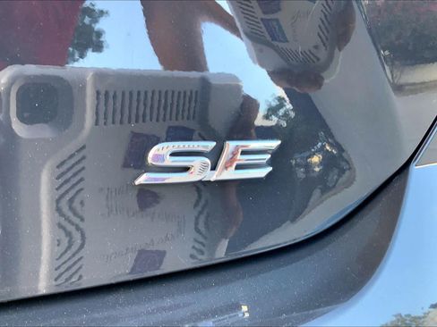 Used 2025 Toyota Camry SE FWD image 10