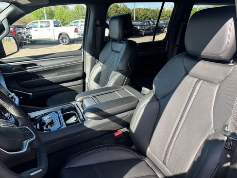 New 2026 Jeep Grand Wagoneer L 4WD image 12