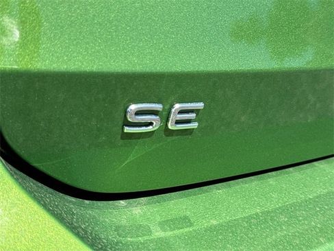 New 2025 Volkswagen Taos SE image 13