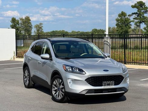 Used 2020 Ford Escape Titanium AWD/4WD image 1
