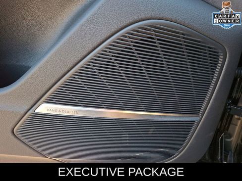 Used 2025 Audi RS Q8 performance image 27