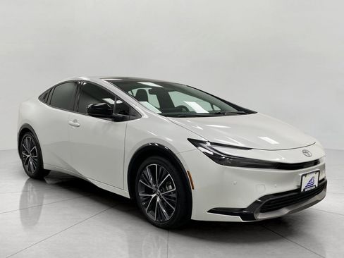 Used 2026 Toyota Prius Limited w/ Limited Premium Package FWD image 1