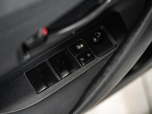 Used 2024 Toyota Corolla LE image 28