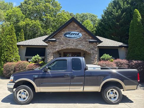 Used 2000 Ford F150 XL image 1