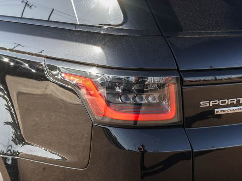 Used 2019 Land Rover Range Rover Sport SE AWD/4WD image 11