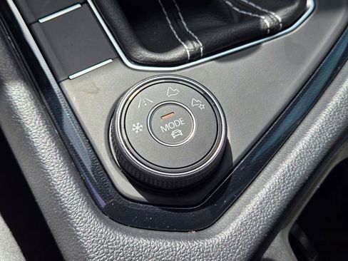 Certified 2025 Volkswagen Taos S AWD/4WD image 23