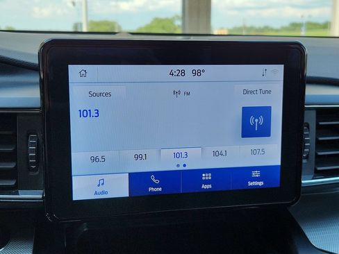 Used 2020 Ford Explorer XLT w/ Equipment Group 202A RWD image 8