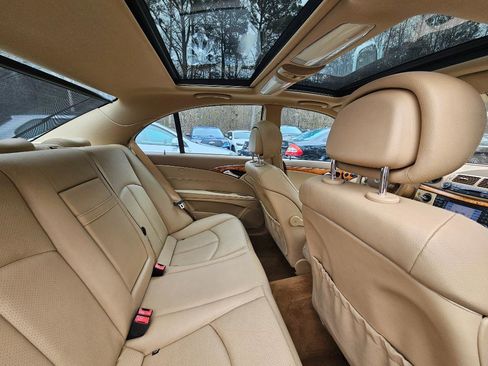 Used 2008 Mercedes-Benz E 350 Sedan image 34