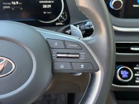 Certified 2023 Hyundai Sonata Limited FWD image 18