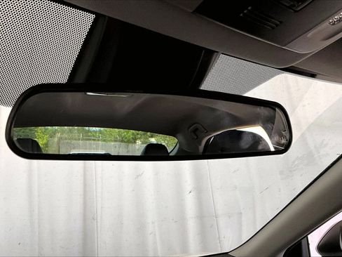 Used 2023 Toyota Camry SE image 17