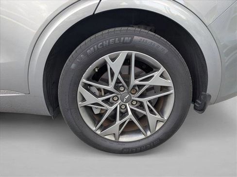 Used 2023 Genesis GV70 2.5T w/ Select Package image 13