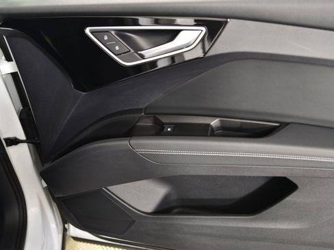 Certified 2023 Audi Q4 e-tron Premium Plus w/ Premium Plus image 9