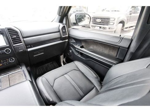 Used 2019 Ford Expedition Max Limited AWD/4WD image 9