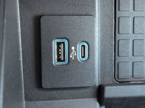 Used 2021 Ford Expedition XLT RWD image 23