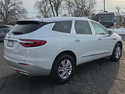Used 2018 Buick Enclave Premium image 2