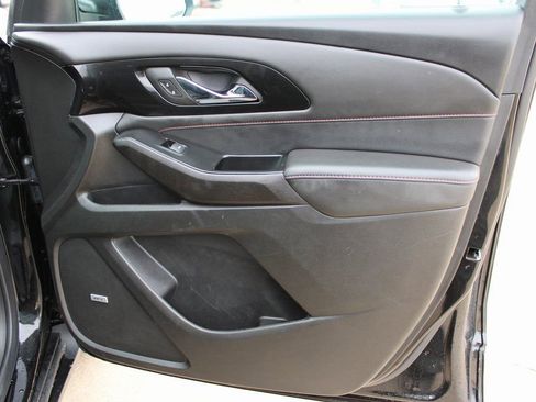 Used 2023 Chevrolet Traverse RS image 47