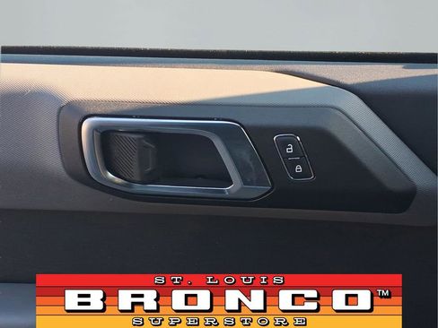 Used 2023 Ford Bronco Big Bend image 17