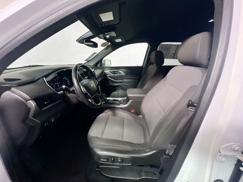 Used 2023 Chevrolet Traverse LT FWD image 14
