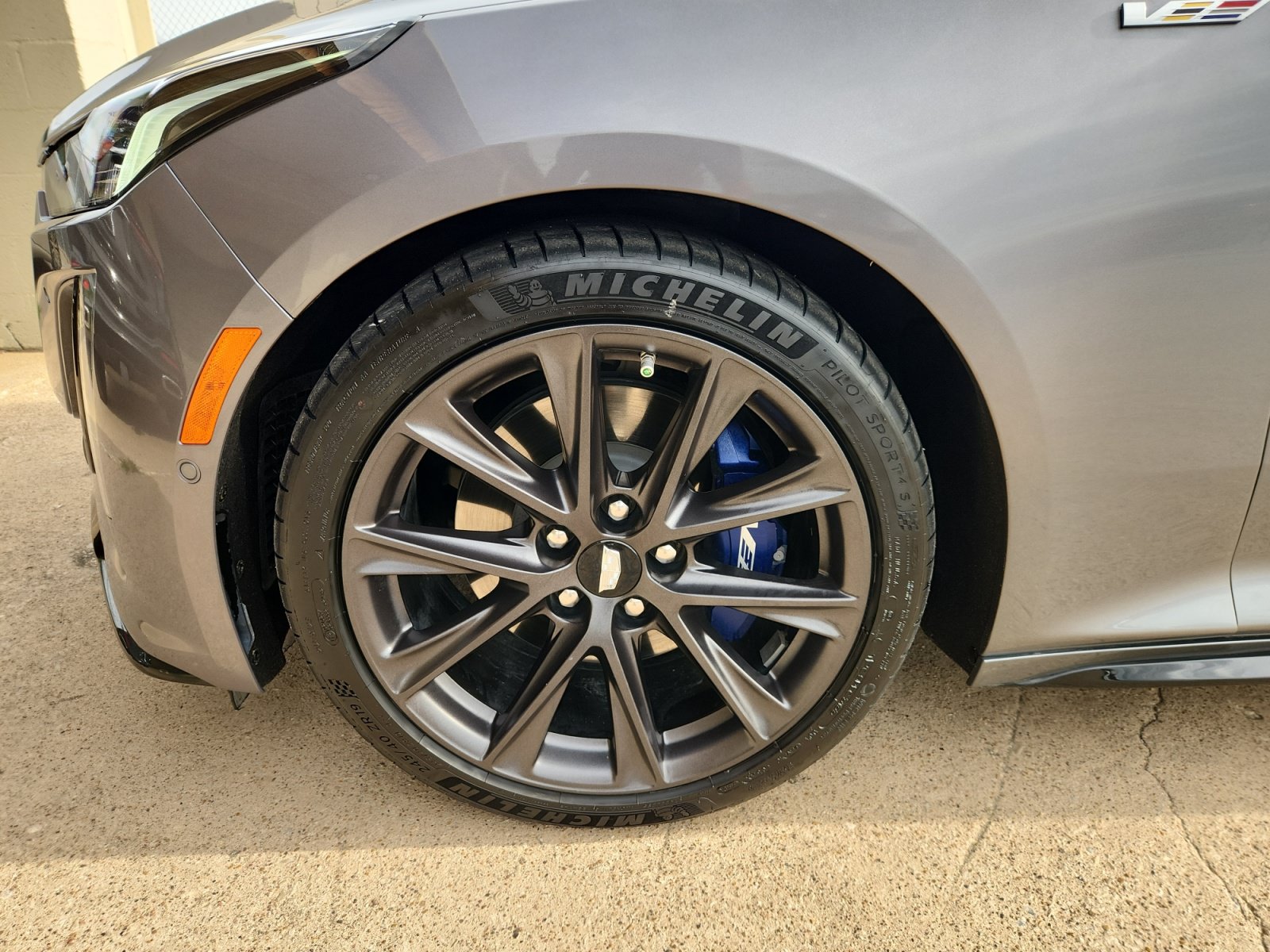 Used 2021 Cadillac CT5 V w/ Premium Package RWD image 26