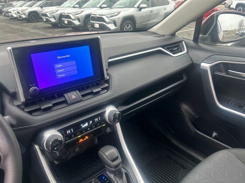 Certified 2025 Toyota RAV4 XLE AWD/4WD image 17
