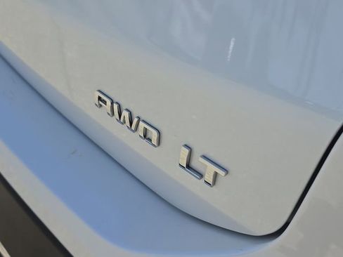 Used 2024 Chevrolet Equinox LT AWD/4WD image 6