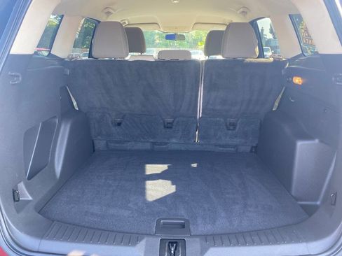 Used 2015 Ford Escape SE w/ Equipment Group 201A AWD/4WD image 11