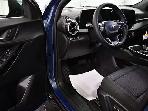 New 2026 Chevrolet Equinox LT image 14