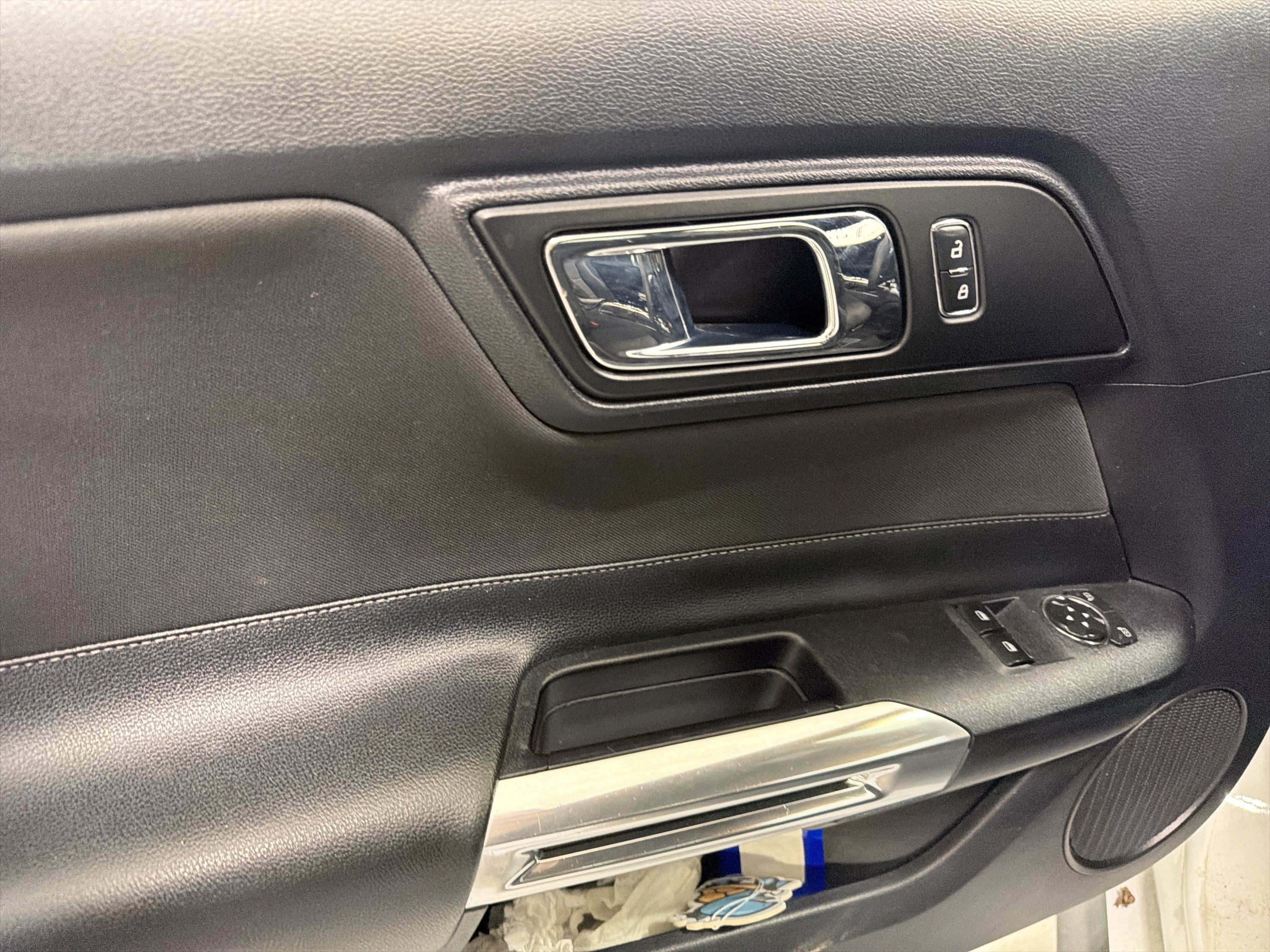 Used 2015 Ford Mustang Coupe RWD image 11