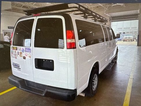 Used 2015 Chevrolet Express 3500 LS RWD image 7