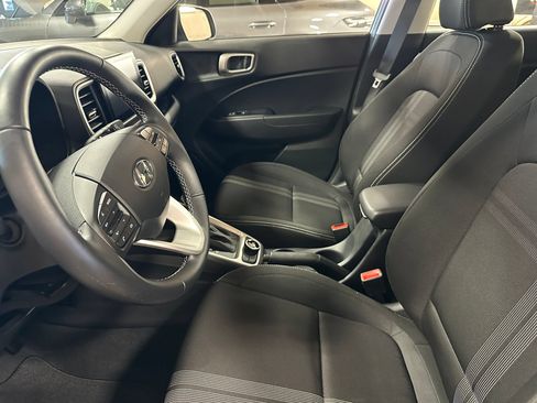 Used 2022 Hyundai Venue SEL w/ Cargo Package FWD image 14