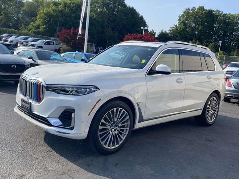 Used 2021 BMW X7 xDrive40i w/ Luxury Seating Package AWD/4WD image 3