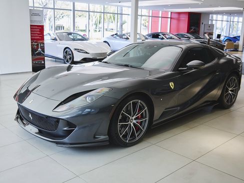 Used 2021 Ferrari 812 GTS image 57