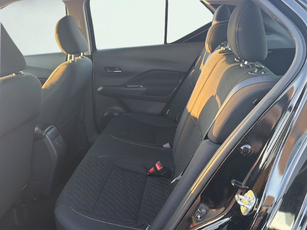 Used 2021 Nissan Kicks SV FWD image 12