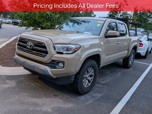Used 2016 Toyota Tacoma SR5 w/ SR5 Appearance Package (DN) RWD image 4