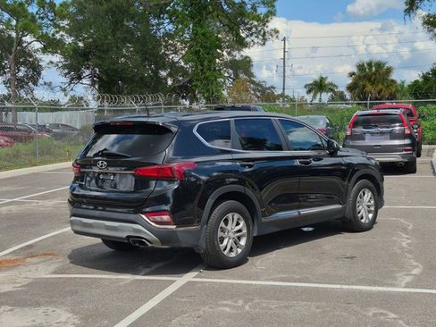 Used 2019 Hyundai Santa Fe SE FWD image 5